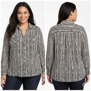 Notations Woman Plus Size 3X Shirt Black White Scribble Stripe Button Down Top